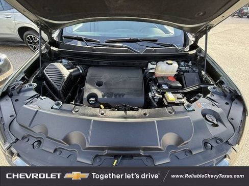 Used 2023 Chevrolet Traverse LT FWD image 35