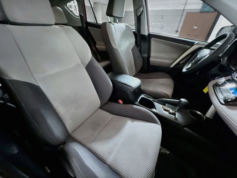 Used 2014 Toyota RAV4 XLE FWD image 30