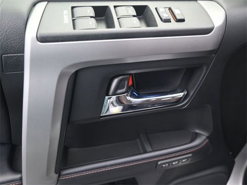 Used 2022 Toyota 4Runner Limited image 12