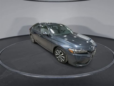 Used 2022 Honda Civic EX-L image 2