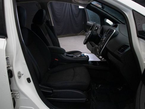 Used 2013 Nissan Leaf S w/ Charger Pkg image 15