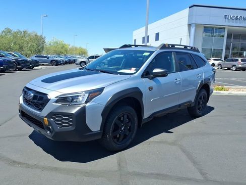 Used 2025 Subaru Outback Wilderness AWD/4WD image 7