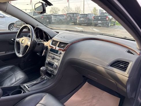 Used 2011 Chevrolet Malibu LTZ image 27