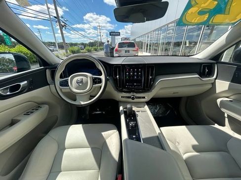 Certified 2023 Volvo XC60 B5 Plus w/ Climate Package AWD/4WD image 17