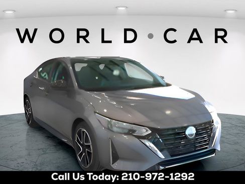 Used 2025 Nissan Sentra SR w/ SR Premium Package image 1