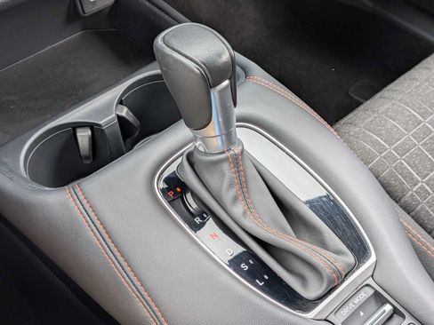 Certified 2025 Honda HR-V Sport image 28