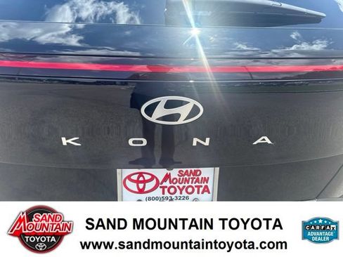Used 2025 Hyundai Kona SEL FWD image 9