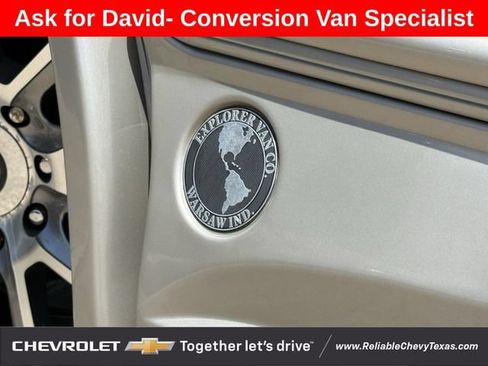 Used 2020 GMC Savana 2500 Extended w/ Enhanced Convenience Package RWD image 11