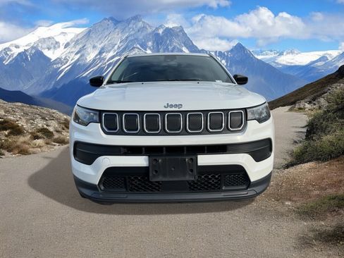 Used 2022 Jeep Compass Sport image 8
