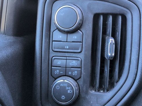 Certified 2024 Chevrolet Silverado 2500 Custom w/ Custom Value Package image 31