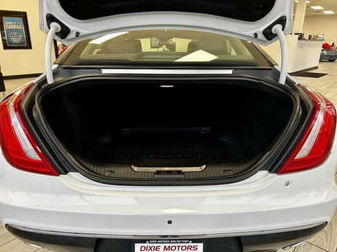 Used 2016 Jaguar XJ L Supercharged image 9