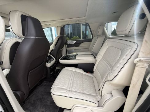 Used 2020 Lincoln Navigator L Black Label image 12