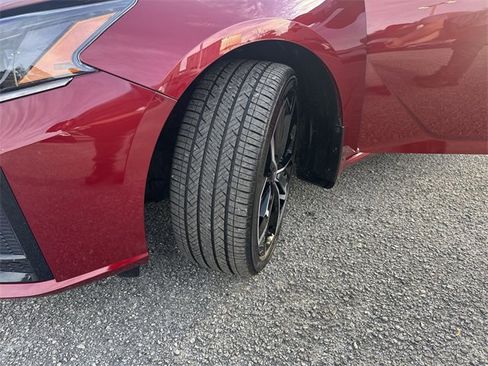 Used 2024 Nissan Altima 2.5 SR w/ SR Premium Package image 32