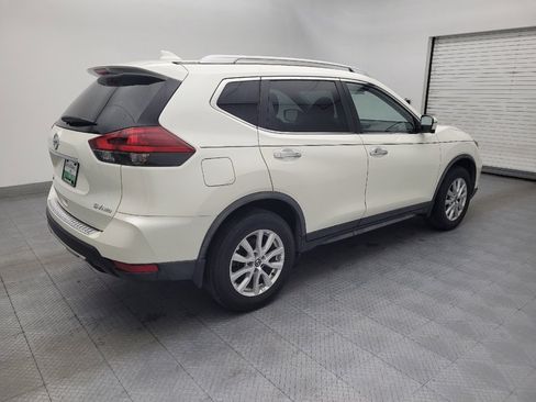 Used 2018 Nissan Rogue SV w/ Sun & Sound Touring Package image 10