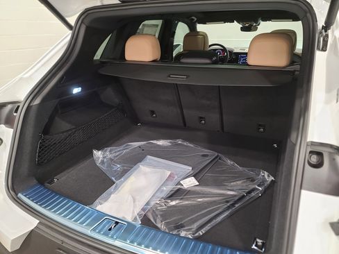 New 2026 Porsche Cayenne image 31