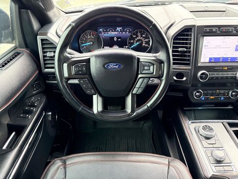 Used 2021 Ford Expedition Limited w/ Equipment Group 303A AWD/4WD image 16