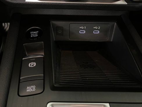 Used 2025 Nissan Kicks SV image 31