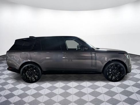 New 2026 Land Rover Range Rover Long Wheelbase SE AWD/4WD image 11