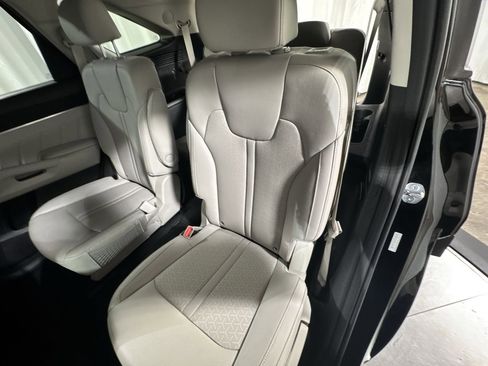 Used 2023 Kia Sorento SX Prestige image 30