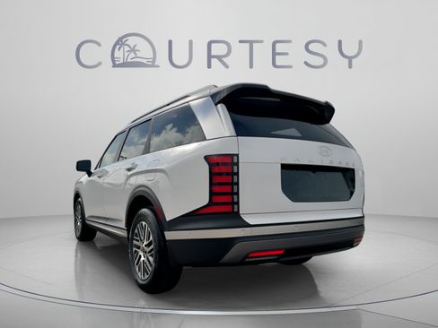 New 2026 Hyundai Palisade SEL FWD image 2