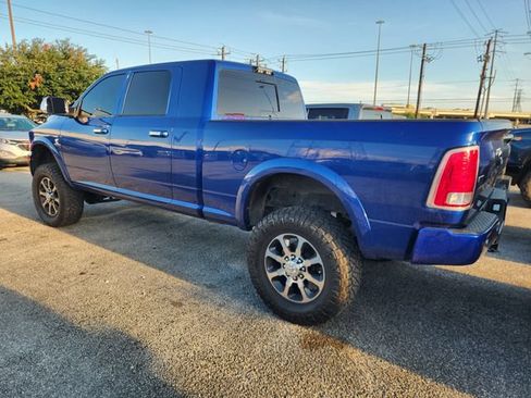 Used 2016 RAM 3500 Laramie w/ Convenience Group AWD/4WD image 3