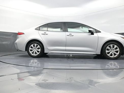 Used 2024 Toyota Corolla LE FWD image 38