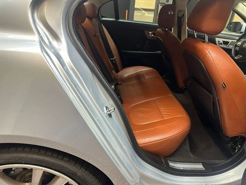 Used 2011 Jaguar XF Premium RWD image 27