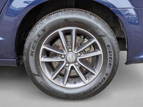 Used 2017 Dodge Grand Caravan SXT image 24