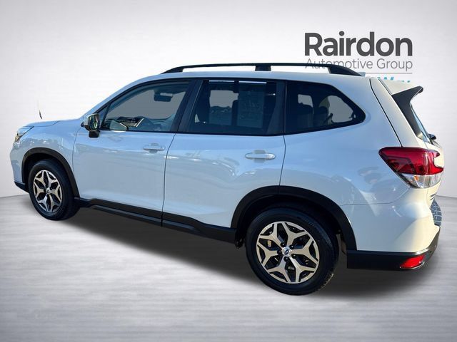 Used 2021 Subaru Forester Premium AWD/4WD image 5