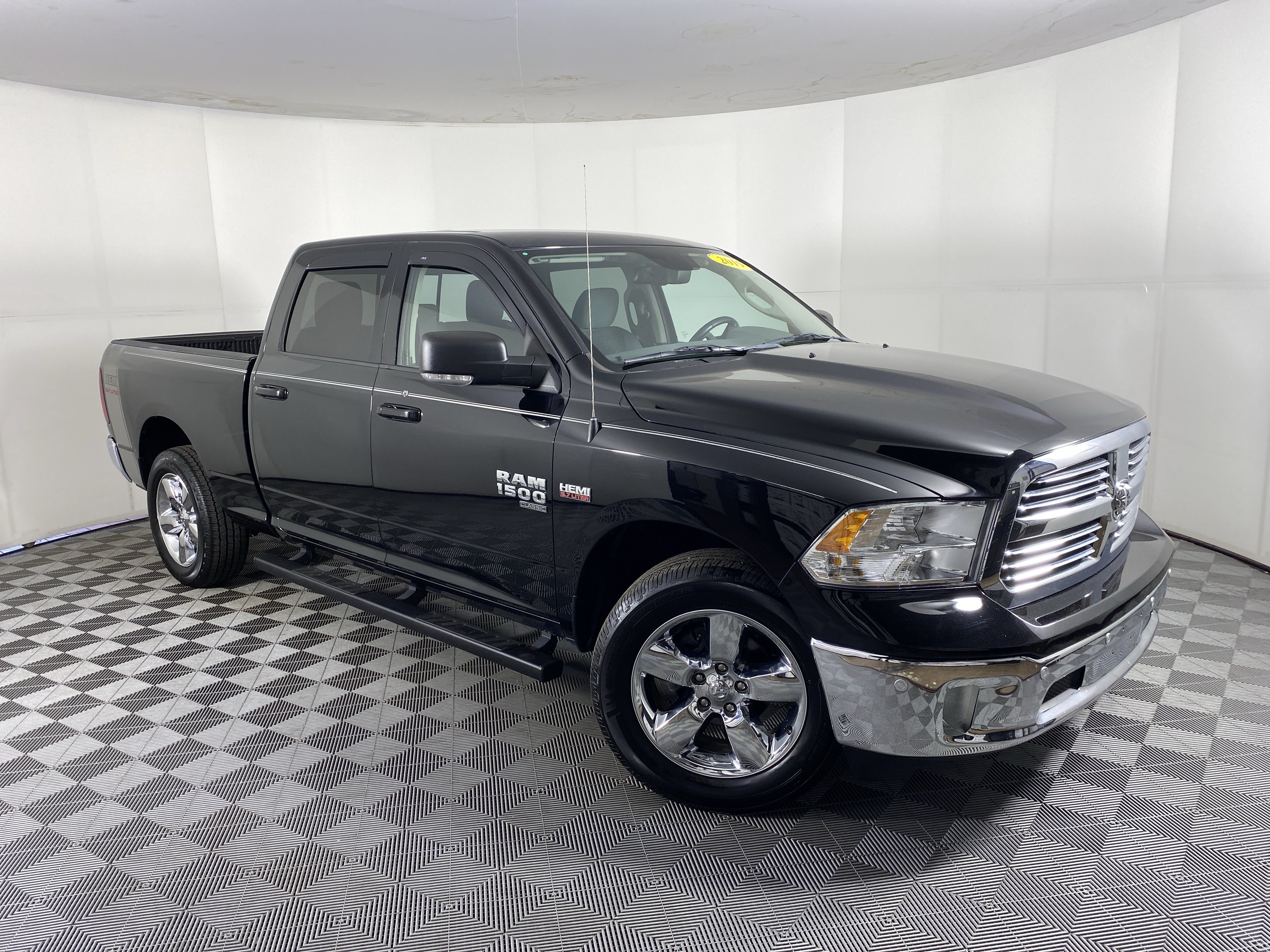 Used 2019 RAM 1500 Big Horn AWD/4WD image 32