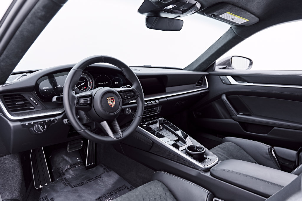 Used 2025 Porsche 911 Turbo S AWD/4WD image 3