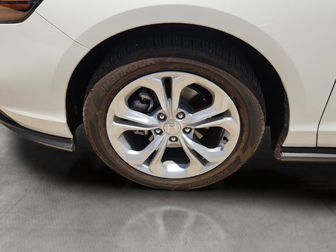 Used 2023 Honda Accord LX image 23