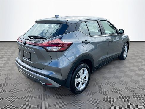 New 2025 Nissan Kicks Play S image 7