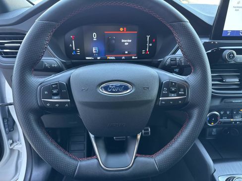 Used 2023 Ford Escape ST-Line Select image 29