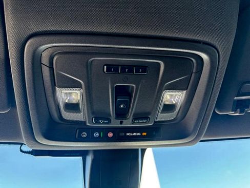 Used 2020 GMC Sierra 2500 SLT w/ Technology Package RWD image 28