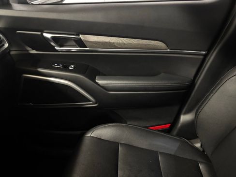Used 2021 Kia Telluride EX w/ EX Premium Package FWD image 15