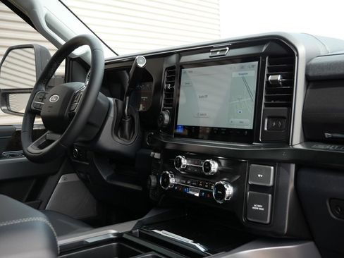 New 2026 Ford F250 Lariat w/ Black Appearance Package AWD/4WD image 19