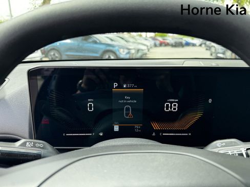 New 2025 Kia K4 LXS image 15