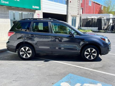 Used 2018 Subaru Forester 2.5i Premium image 8