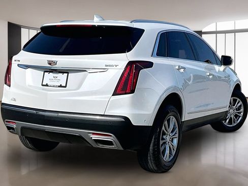 Used 2022 Cadillac XT5 Premium Luxury w/ Technology Package FWD image 2