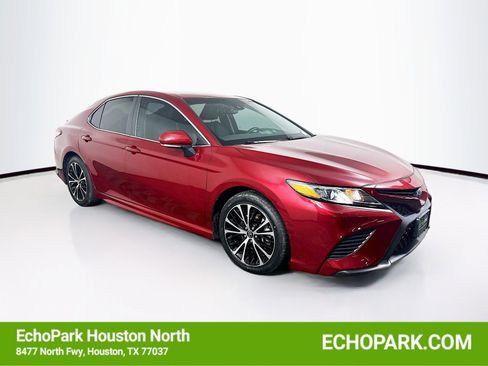 Used 2018 Toyota Camry SE w/ Convenience Package image 1