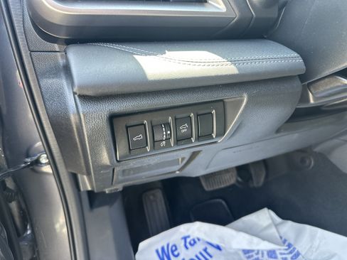 Used 2023 Subaru Outback Touring AWD/4WD image 14