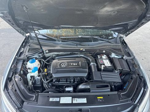 Used 2017 Volkswagen Passat 1.8T SE FWD image 22