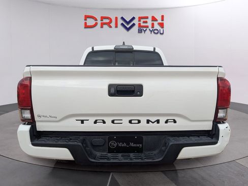 Used 2021 Toyota Tacoma SR w/ SR Convenience Package image 5