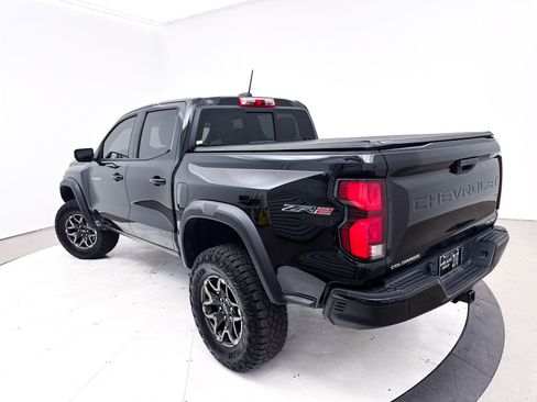 Used 2024 Chevrolet Colorado ZR2 AWD/4WD image 2