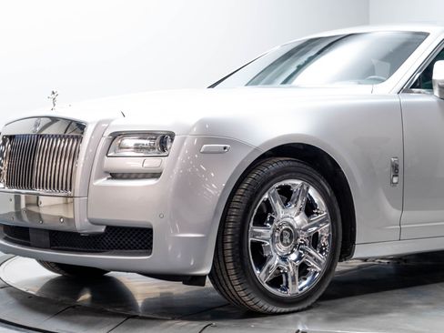 Used 2012 Rolls-Royce Ghost RWD image 5
