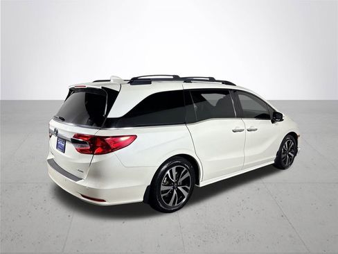 Used 2019 Honda Odyssey Elite image 6