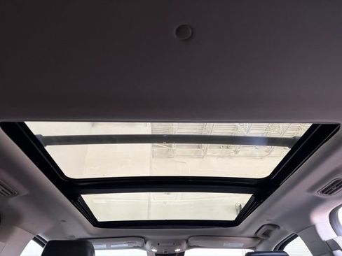 Used 2019 Ford Expedition Platinum AWD/4WD image 25