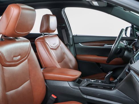 Used 2021 Cadillac XT5 Premium Luxury image 28