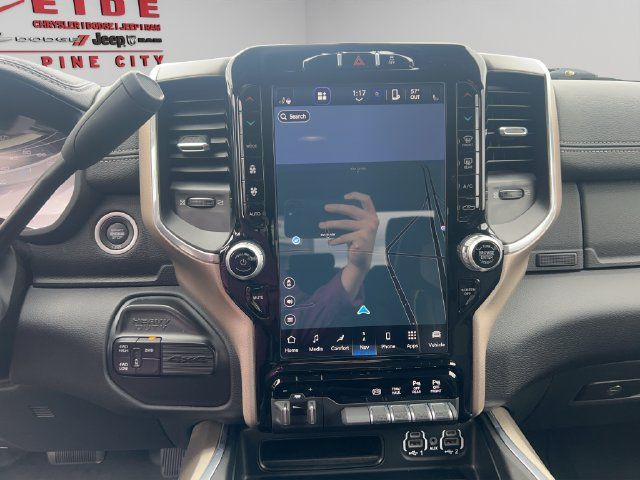 Used 2024 RAM 2500 Laramie AWD/4WD image 2